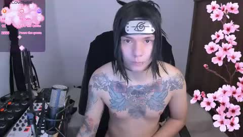 Snapshot of adam_rocket chatting on March 10, 11:43 pm Adam online show from March 10, 11:43 pm