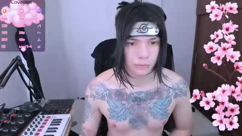 Snapshot of adam_rocket chatting on March 19, 3:49 pm Adam online show from March 19, 3:49 pm