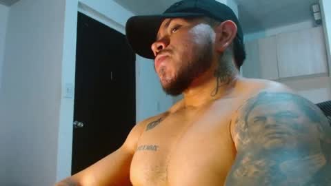 adam shilder7 online show from April 23, 11:51 pm