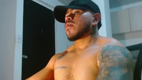 adam shilder7 online show from May 2, 12:59 am