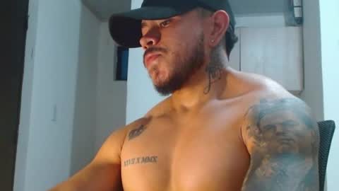 adam shilder7 online show from May 26, 11:34 pm