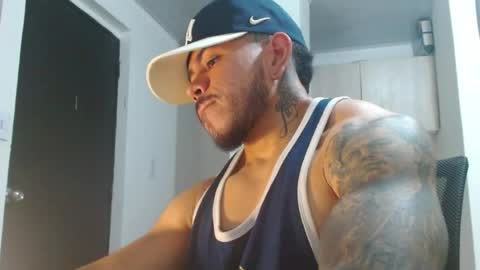 adam shilder7 online show from June 6, 3:44 am