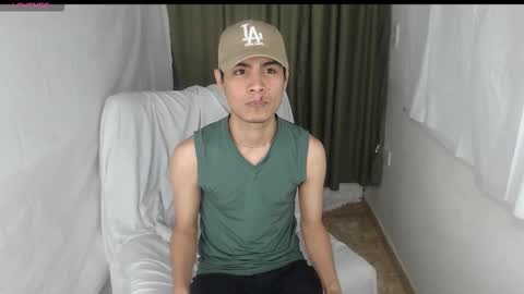 Snapshot of adam_sinclair chatting on November 21, 8:07 pm adam_sinclair online show from November 21, 8:07 pm