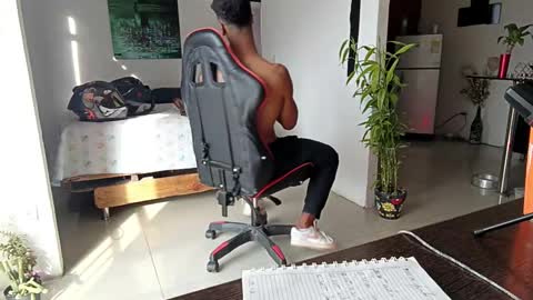 Adam Valencia online show from February 21, 9:16 pm