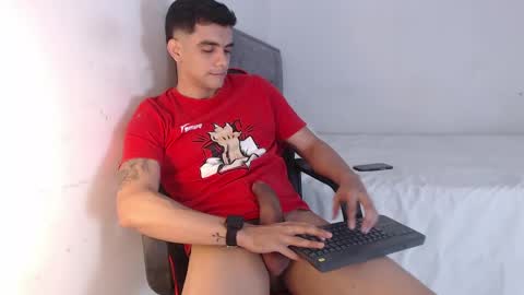 Snapshot of adama_soa chatting on April 24, 5:21 am Hello guys excuse my absence I will be absent for several days for health reasons I hope you understand thank you very much. online show from April 24, 5:21 am