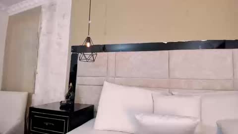 Snapshot of adamandsara chatting on March 20, 11:31 pm adam and Sara online show from March 20, 11:31 pm