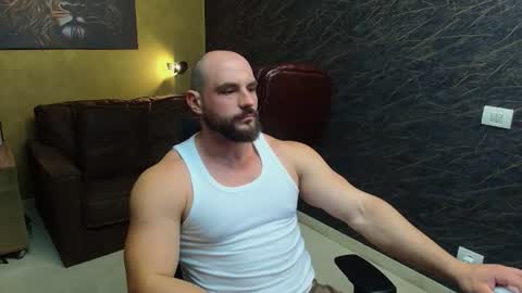 Snapshot of adamjameson chatting on June 16, 5:10 am AdamJameson online show from June 16, 5:10 am