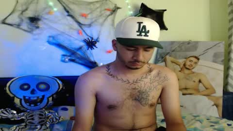 Snapshot of adamparker_ chatting on October 21, 3:18 am adamparker_ online show from October 21, 3:18 am