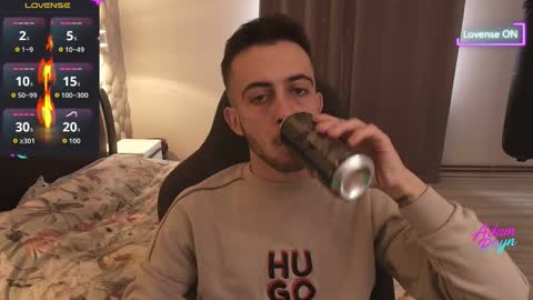 Snapshot of adamrayn chatting on December 14, 11:26 am Adam Rayn online show from December 14, 11:26 am