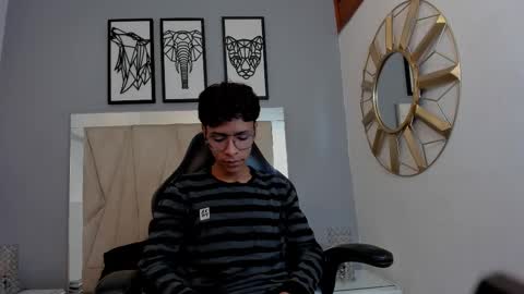 Adams Bobby online show from October 30, 11:44 am