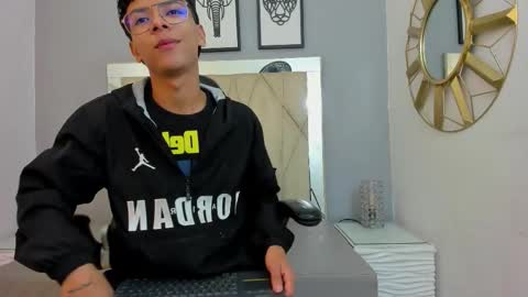 Adams Bobby online show from February 6, 11:13 am