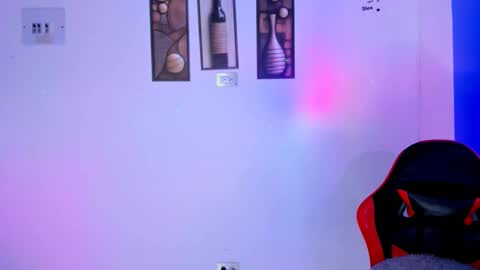 Adams online show from March 19, 8:24 pm