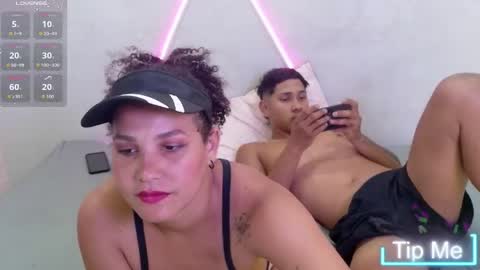 Snapshot of adams_niki chatting on May 5, 7:00 pm ADAMS Y NIKI online show from May 5, 7:00 pm