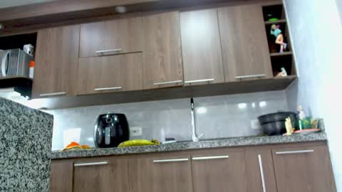 Snapshot of adan_eva960 chatting on January 6, 7:45 pm eva online show from January 6, 7:45 pm