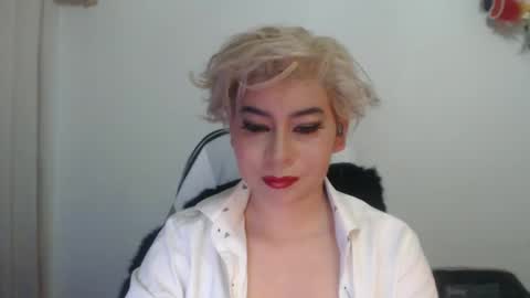 adan_romanoff online show from December 18, 7:14 am