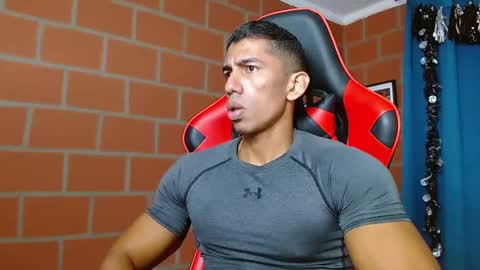 Adan Sin online show from December 2, 3:47 pm