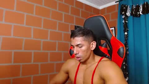 Adan Sin online show from December 3, 6:28 pm