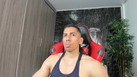 Adan Sin online show from May 6, 5:29 pm