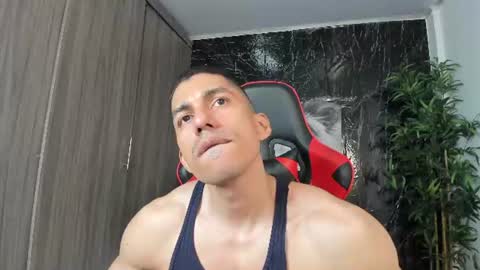 Adan Sin online show from July 21, 4:42 pm