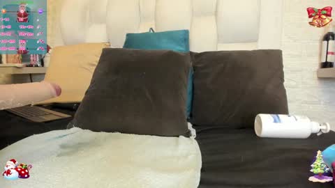 Snapshot of adaporter chatting on December 18, 9:14 am Ada Porter  online show from December 18, 9:14 am