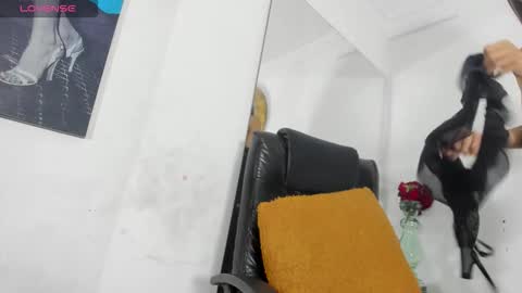 Snapshot of adara_ferrara chatting on March 14, 2:06 am Adara Ferrara online show from March 14, 2:06 am