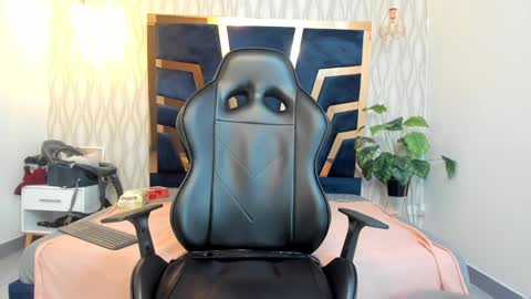 Snapshot of adbel_sady chatting on December 18, 2:17 pm adbel sady online show from December 18, 2:17 pm