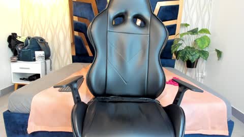 Snapshot of adbel_sady chatting on December 27, 2:12 pm adbel sady online show from December 27, 2:12 pm