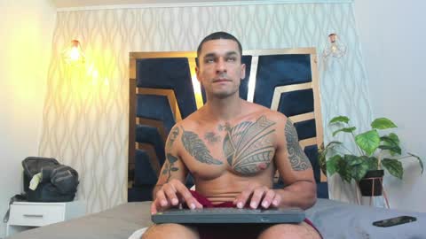 Snapshot of adbel_sady chatting on January 17, 2:18 pm adbel sady online show from January 17, 2:18 pm