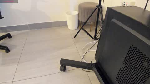 Snapshot of adbel_sady chatting on February 27, 11:10 am adbel sady online show from February 27, 11:10 am