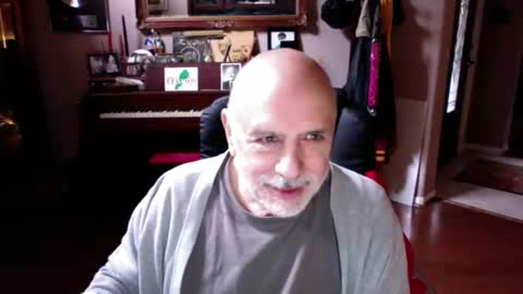 Snapshot of add_me_2 chatting on December 3, 6:17 pm add_me_2 online show from December 3, 6:17 pm