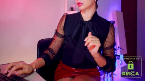 Snapshot of addictsqueen chatting on February 22, 4:46 am ADDICTION online show from February 22, 4:46 am