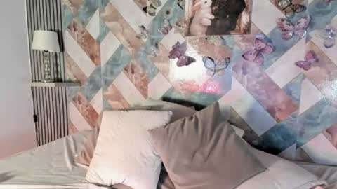 addison_avery online show from July 30, 3:27 am