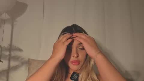 A D D I S O N  online show from October 3, 11:13 pm