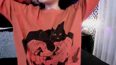 Ade  online show from October 2, 7:54 pm