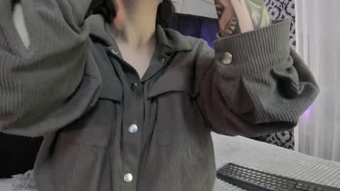 Ade  online show from November 18, 7:40 pm