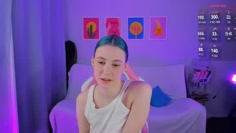 Snapshot of adel_vibes chatting on March 4, 5:24 am Adelle online show from March 4, 5:24 am