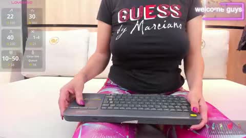 adela chase online show from October 7, 2:53 am