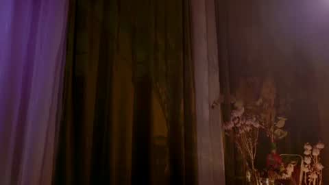 Snapshot of adelaidegilber_ chatting on June 23, 7:34 pm Adel online show from June 23, 7:34 pm