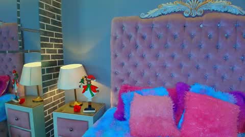 Adelaine online show from December 17, 5:35 am