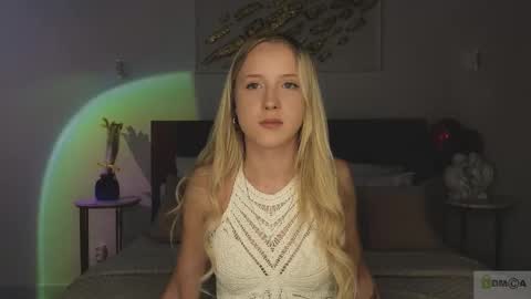 Snapshot of adele_armas chatting on March 18, 9:18 pm Adele online show from March 18, 9:18 pm