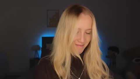 Snapshot of adele_armas chatting on March 21, 9:29 pm Adele online show from March 21, 9:29 pm