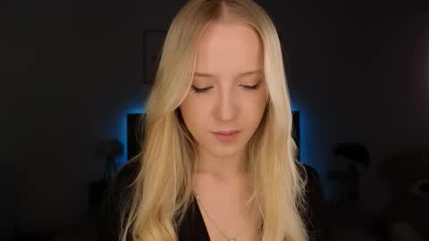 Snapshot of adele_armas chatting on March 28, 8:30 pm Adele online show from March 28, 8:30 pm