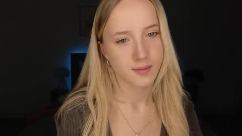 Snapshot of adele_armas chatting on April 26, 8:50 pm Adele online show from April 26, 8:50 pm