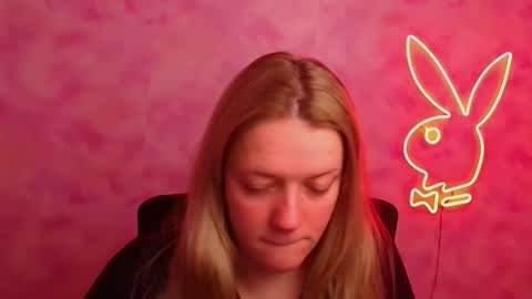 Snapshot of adele_missu chatting on December 15, 7:12 am Adele online show from December 15, 7:12 am