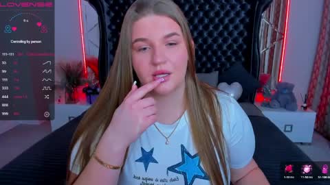 Snapshot of adele_sugar chatting on April 10, 12:16 am Your Adele online show from April 10, 12:16 am