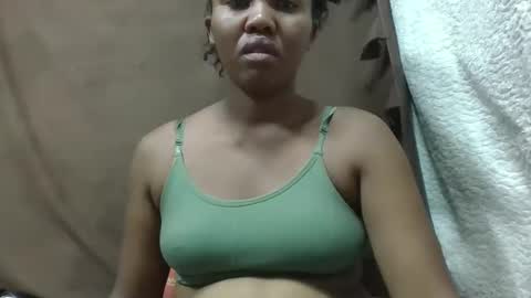 Snapshot of adelealy chatting on February 17, 3:15 am adelealy online show from February 17, 3:15 am