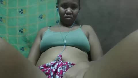 Snapshot of adelealy chatting on March 5, 1:39 pm adelealy online show from March 5, 1:39 pm