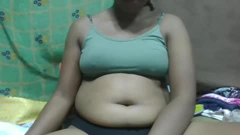 Snapshot of adelealy chatting on March 7, 9:51 am adelealy online show from March 7, 9:51 am