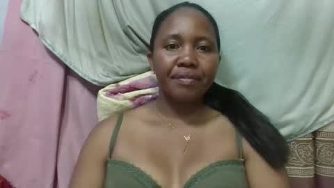 adelealy online show from April 25, 2:58 am