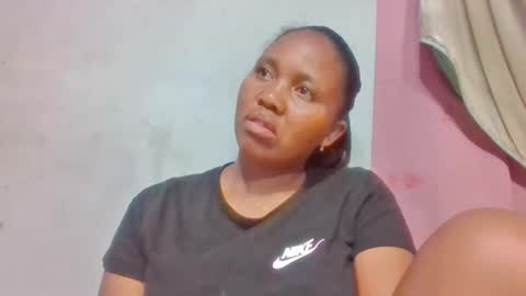adelealy online show from May 1, 2:38 am